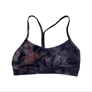 Lululemon Flow Y Nulu Bra 
Light Support, A–C Cups